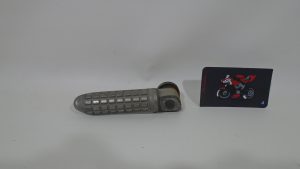 ESTRIBO TRASERO DERECHO KAWASAKI ZX7-R